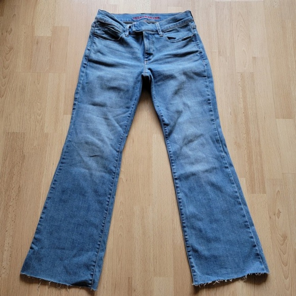 Lucky Brand Sweet Mid Rise Flare Jeans Medium Wash Raw Hem Blue Women size 29‎